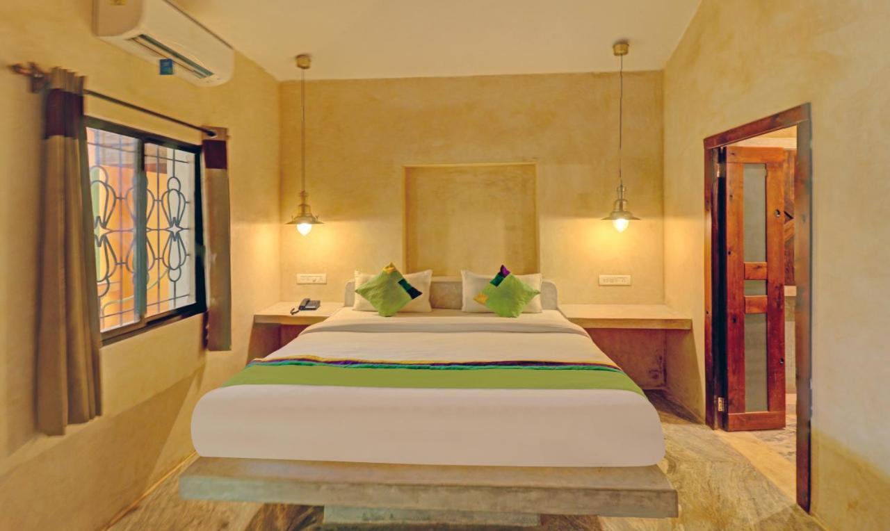 Treebo Morjim Banyan Resort Exterior photo